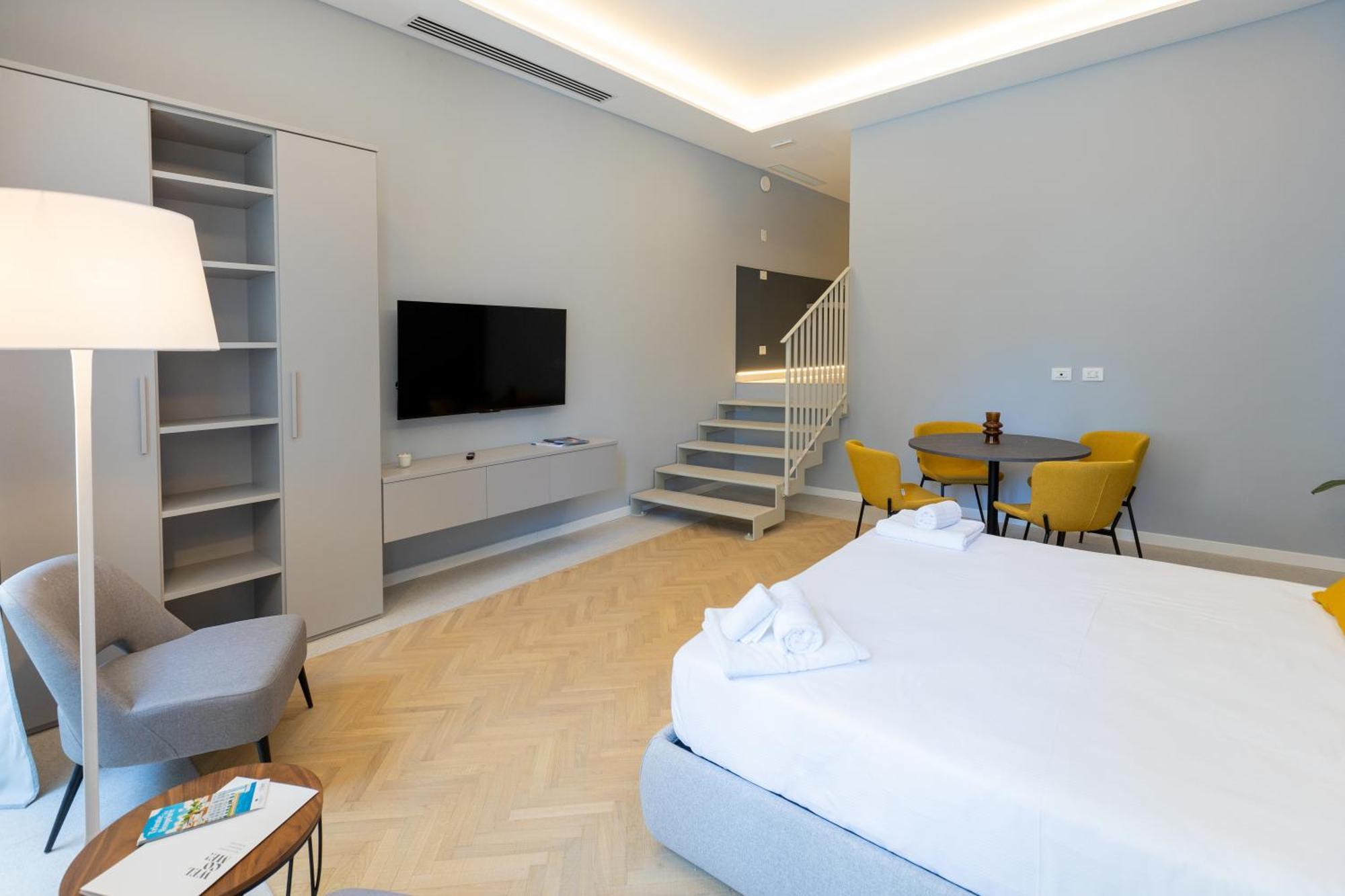 Teatro Romano Exclusive Suites Triest Zewnętrze zdjęcie