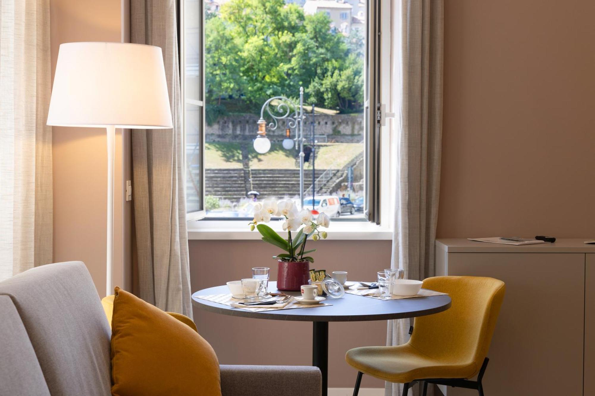 Teatro Romano Exclusive Suites Triest Zewnętrze zdjęcie