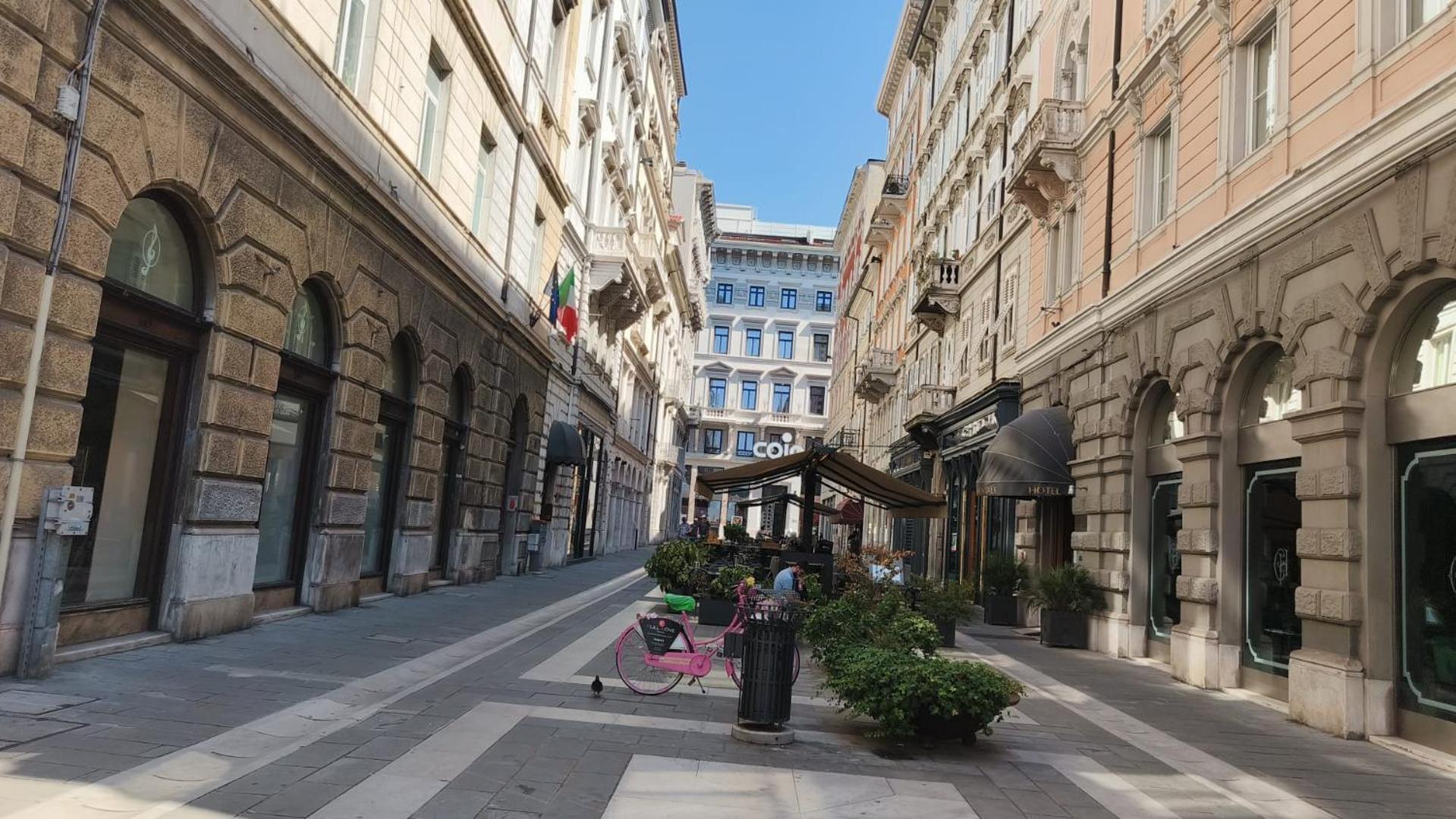Teatro Romano Exclusive Suites Triest Zewnętrze zdjęcie