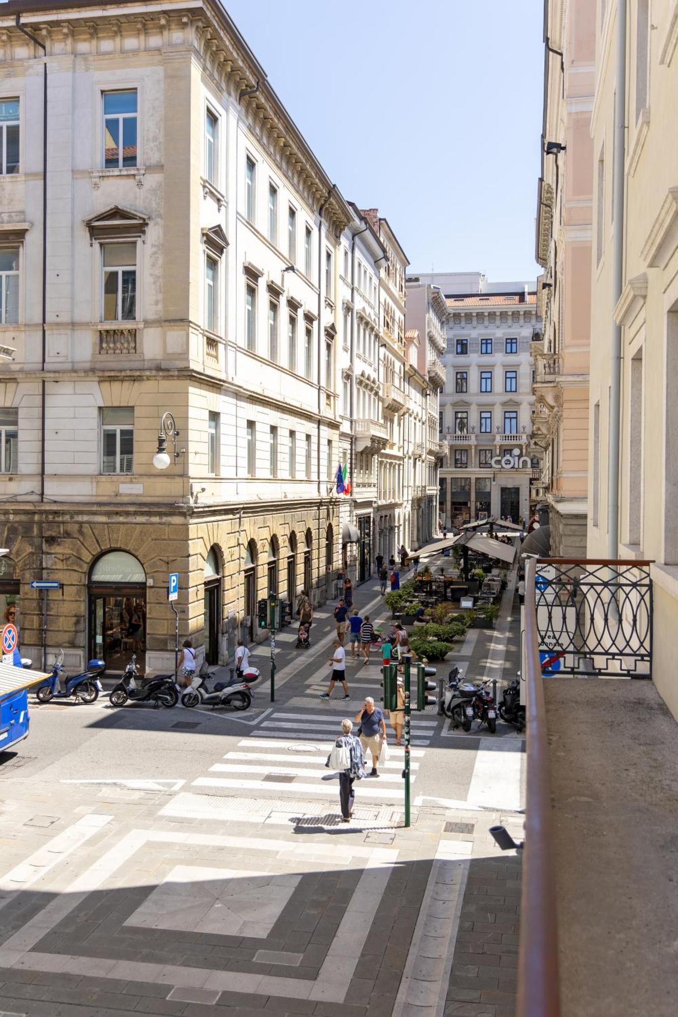 Teatro Romano Exclusive Suites Triest Zewnętrze zdjęcie